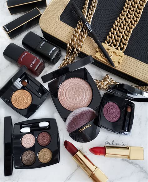 chanel holiday 2019 swatches|Chanel Holiday 2019 Makeup Collection .